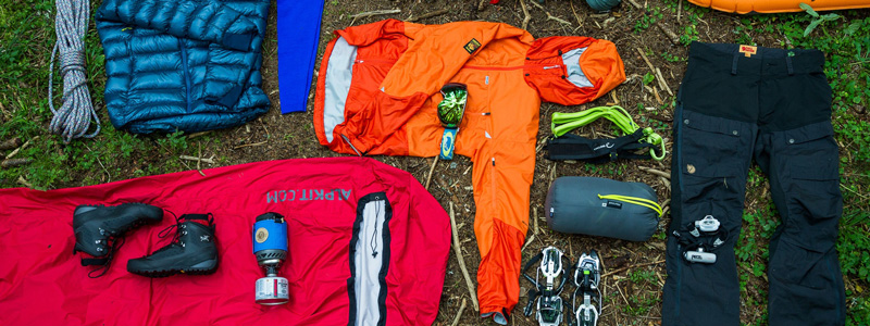 محتویات کوله پشتی کوهنوردی که هر کوهنوردی باید به همراه خود داشته باشد